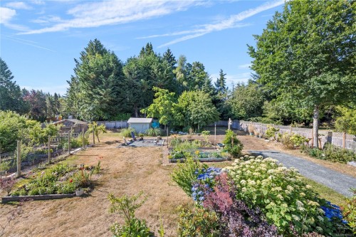 1184 Centre Rd, Qualicum Beach, BC 