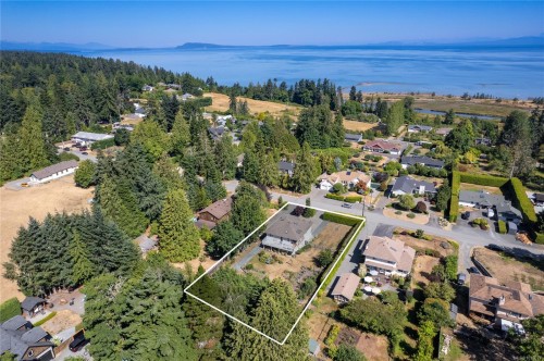 1184 Centre Rd, Qualicum Beach, BC 