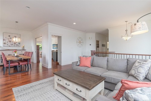 606 Stevens Pl, Ladysmith, BC 