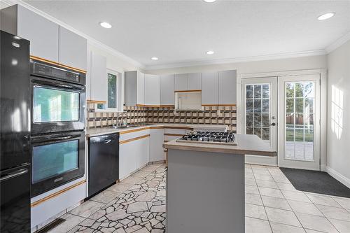3585 Otter Lake Road, Armstrong, BC - Indoor Photo Showing Kitchen With Double Sink With Upgraded Kitchen