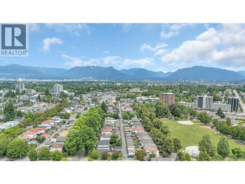 5338 Chambers Street, Vancouver, BC - Outdoor With View