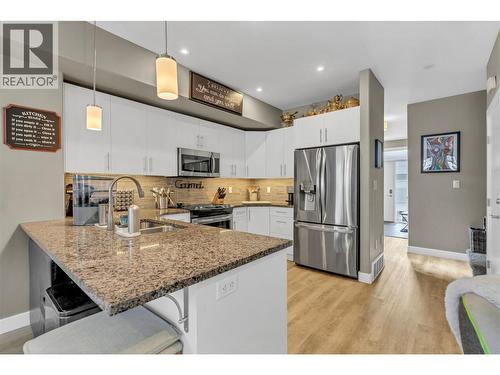 801 Ontario Street Unit# 104, Penticton, BC - Indoor Photo Showing Kitchen With Stainless Steel Kitchen With Double Sink With Upgraded Kitchen