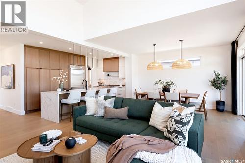 114 Cockcroft Place, Saskatoon, SK - Indoor Photo Showing Living Room