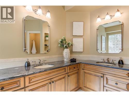 3875 Gallaghers Parkway, Kelowna, BC - Indoor Photo Showing Bathroom