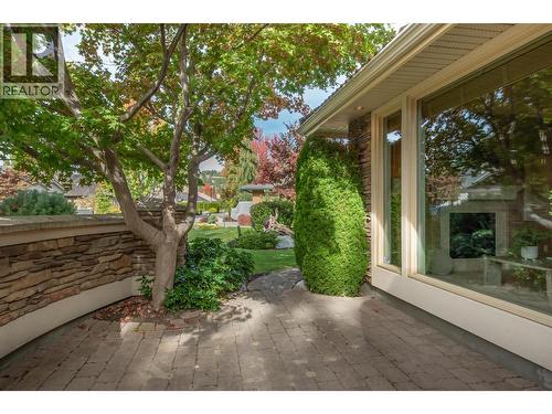 3875 Gallaghers Parkway, Kelowna, BC - Outdoor With Deck Patio Veranda