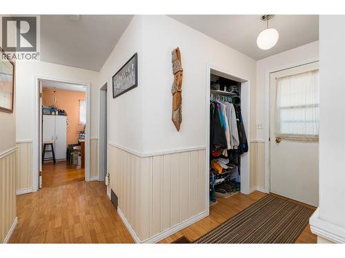 1832 Hurl Street, Creston, BC - Indoor Photo Showing Other Room