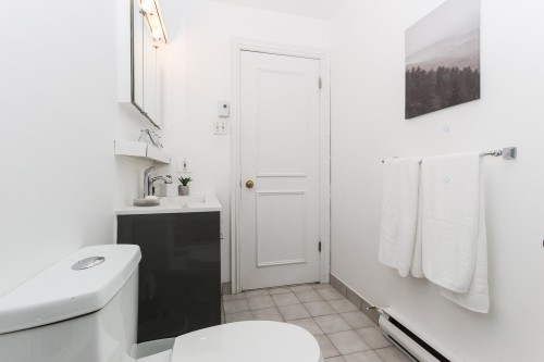 Chambre à coucher - 1-3491 Rue Durocher, Montréal (Le Plateau-Mont-Royal), QC - Indoor Photo Showing Bedroom