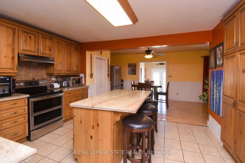 53 Seventh Avenue, Brantford, ON - Indoor Photo Showing Kitchen
