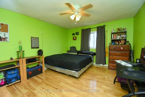 53 Seventh Avenue, Brantford, ON - Indoor Photo Showing Bedroom