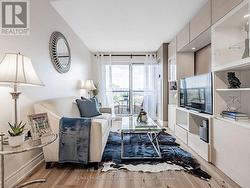 709 - 18 HARDING BOULEVARD  Richmond Hill, ON L4C 0T3