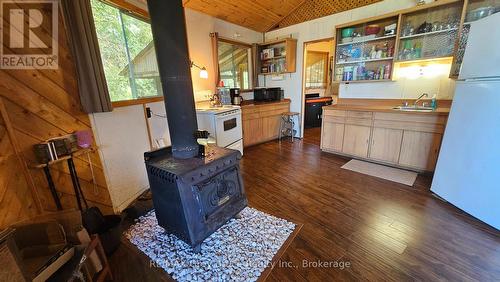 8 Carter Road, Northern Bruce Peninsula, ON - Indoor