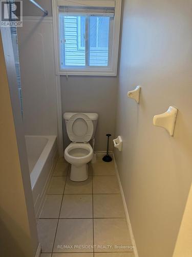 78 Ryan Reynolds Way S, Ottawa, ON - Indoor Photo Showing Bathroom