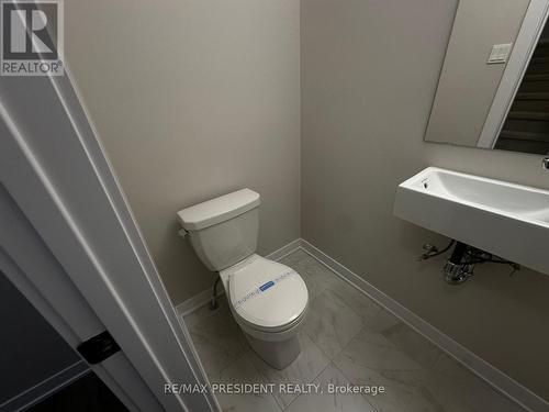 78 Ryan Reynolds Way S, Ottawa, ON - Indoor Photo Showing Bathroom