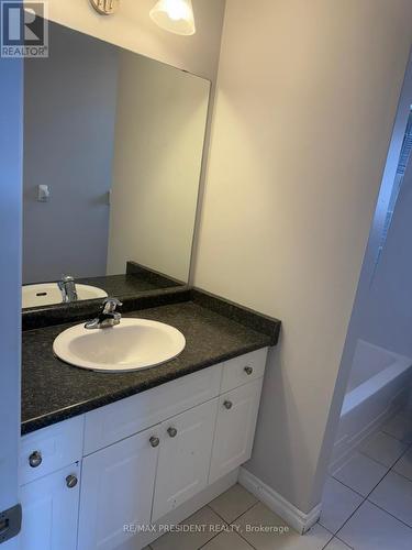 78 Ryan Reynolds Way S, Ottawa, ON - Indoor Photo Showing Bathroom