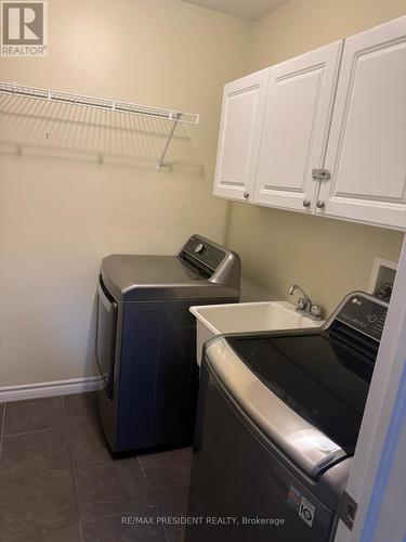 78 Ryan Reynolds Way S, Ottawa, ON - Indoor Photo Showing Laundry Room