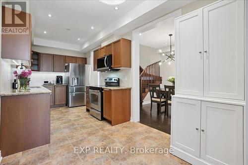4147 Prentice Common, Burlington, ON - Indoor Photo Showing Kitchen