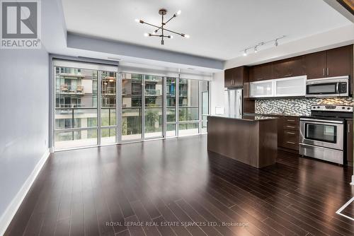 330 - 90 Stadium Road, Toronto, ON - Indoor Photo Showing Kitchen