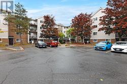 412 - 280 BRITTANY DRIVE  Ottawa, ON K1K 4M4