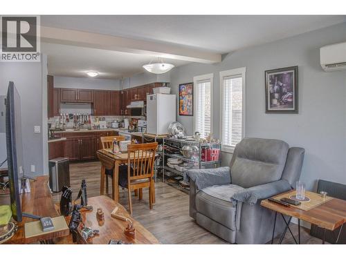 1070 1 Street Se Unit# 2, Salmon Arm, BC - Indoor Photo Showing Other Room