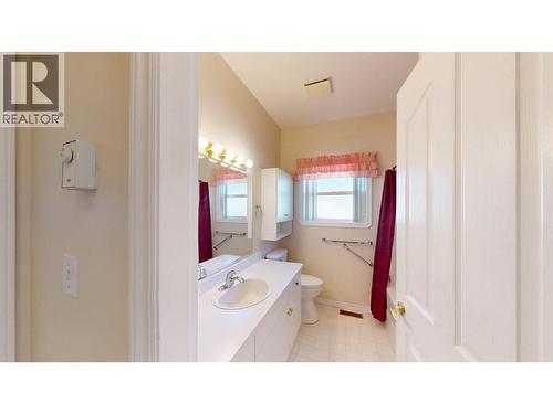 2205 Rockland Avenue Unit# 3, Trail, BC - Indoor Photo Showing Bathroom