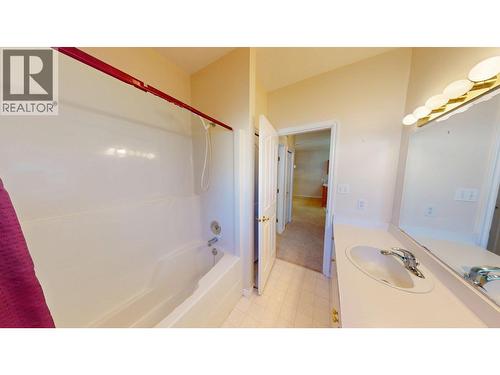 2205 Rockland Avenue Unit# 3, Trail, BC - Indoor Photo Showing Bathroom