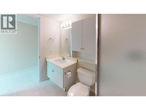 2205 Rockland Avenue Unit# 3, Trail, BC - Indoor Photo Showing Bathroom
