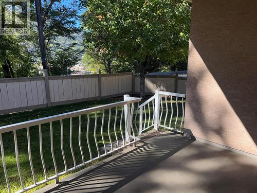 2205 Rockland Avenue Unit# 3, Trail, BC - Outdoor