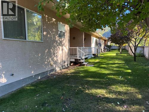 2205 Rockland Avenue Unit# 3, Trail, BC - Outdoor