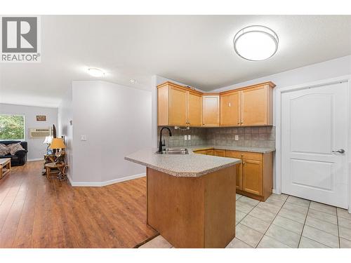 260 Franklyn Road Unit# 113, Kelowna, BC - Indoor Photo Showing Kitchen With Double Sink