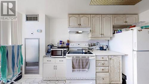 1202 - 75 King Street E, Mississauga, ON - Indoor Photo Showing Kitchen
