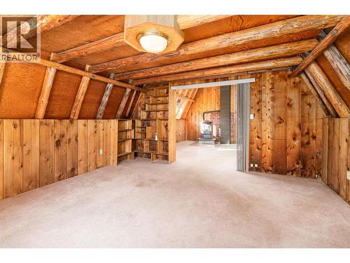 7698 3 Highway, Yahk, BC - Indoor