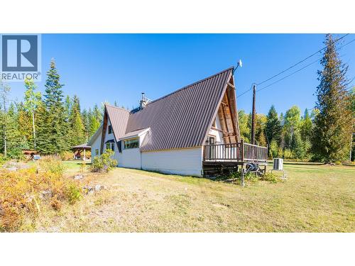 7698 3 Highway, Yahk, BC - Outdoor