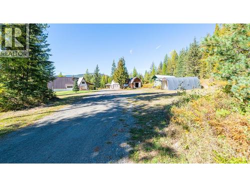 7698 3 Highway, Yahk, BC - Outdoor