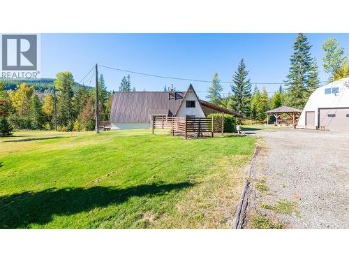 7698 3 Highway, Yahk, BC - Outdoor