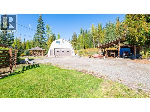 7698 3 Highway, Yahk, BC - Outdoor