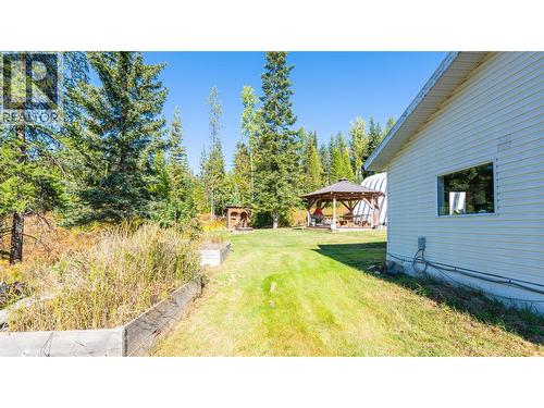 7698 3 Highway, Yahk, BC - Outdoor
