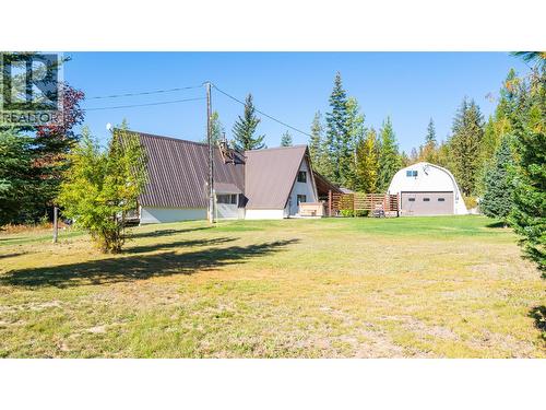 7698 3 Highway, Yahk, BC - Outdoor
