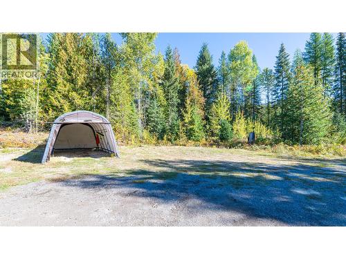7698 3 Highway, Yahk, BC - Outdoor