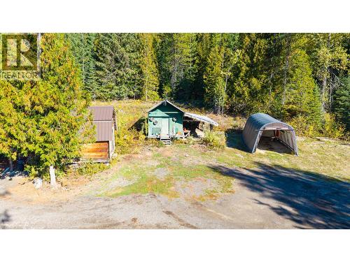 7698 3 Highway, Yahk, BC - Outdoor