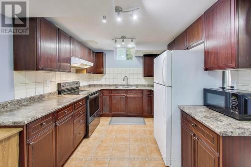 283 Van Kirk Drive, Brampton, ON - Indoor Photo Showing Kitchen