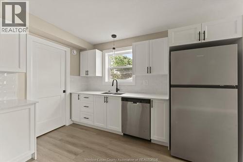 854 University Unit# Upper, Windsor, ON - Indoor Photo Showing Kitchen