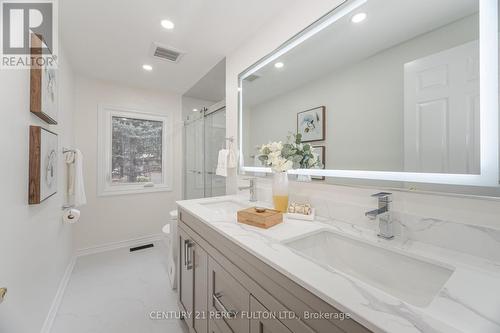 22 Lowder Place, Whitby, ON - Indoor Photo Showing Bathroom