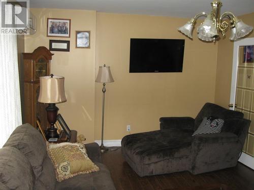 93 Forest Road, Conception Bay South, NL - Indoor Photo Showing Living Room
