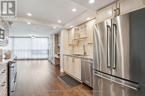 Kitchen appliances - 405 - 2010 Islington Avenue, Toronto, ON - Indoor Photo Showing Kitchen With Upgraded Kitchen