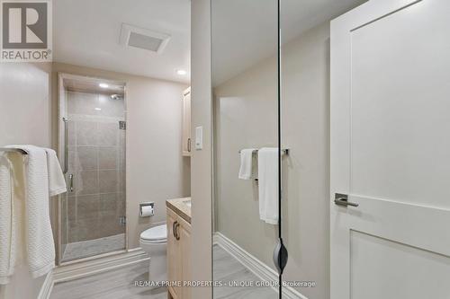 Main bathroom - 405 - 2010 Islington Avenue, Toronto, ON - Indoor Photo Showing Bathroom