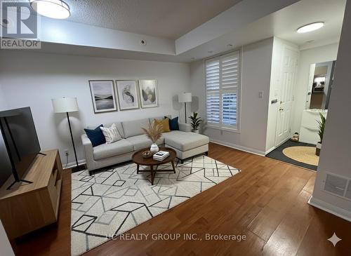 530 - 3 Everson Drive, Toronto, ON - Indoor Photo Showing Living Room