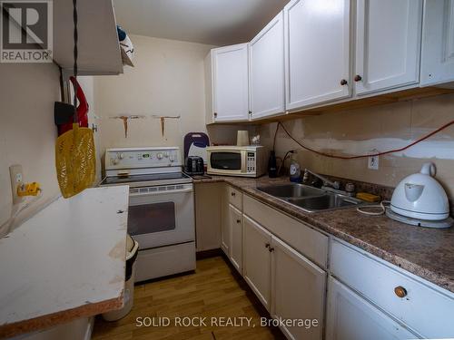 Unit 2 - Upper Floor - original building - 98 Elmsley Street N, Smiths Falls, ON - Indoor Photo Showing Kitchen With Double Sink