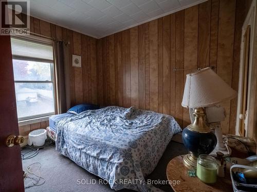 Unit 2 - Upper Floor - original building - 98 Elmsley Street N, Smiths Falls, ON - Indoor Photo Showing Bedroom