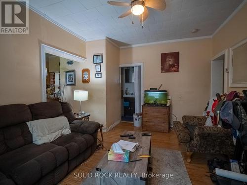 Unit 1 - Main Floor - original building - 98 Elmsley Street N, Smiths Falls, ON - Indoor Photo Showing Living Room