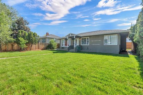 1160 Moosejaw Street, Penticton, BC - Outdoor